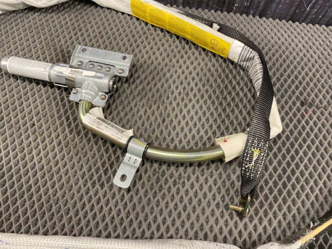 Подушка безопасности, 855 рублей, Красноярск