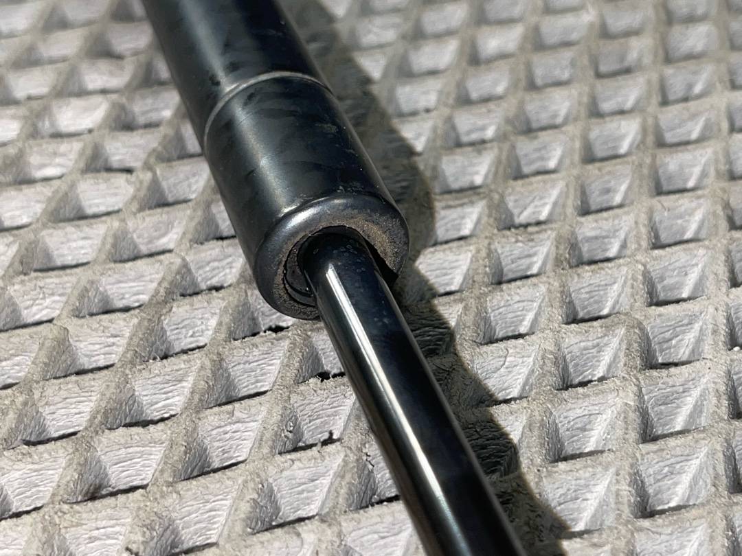 Амортизатор багажника, 698 рублей, Красноярск