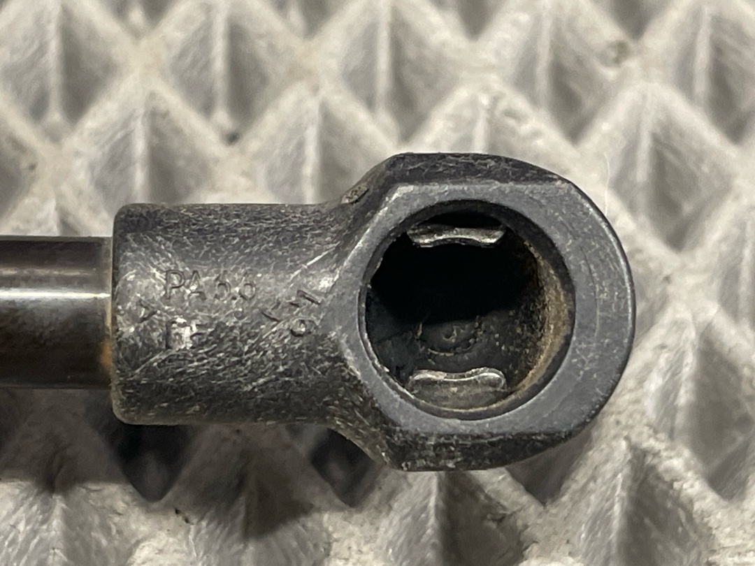 Амортизатор багажника, 698 рублей, Красноярск