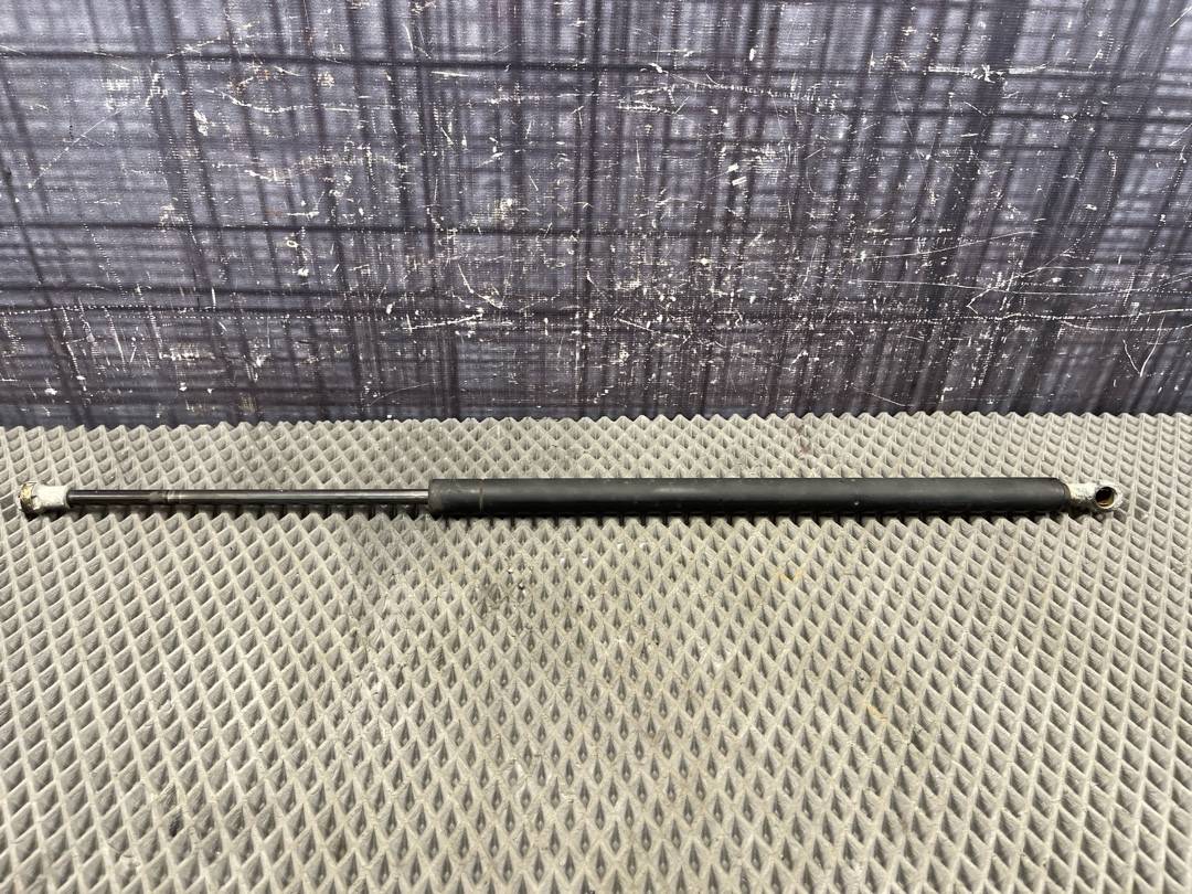 Амортизатор багажника, 698 рублей, Красноярск