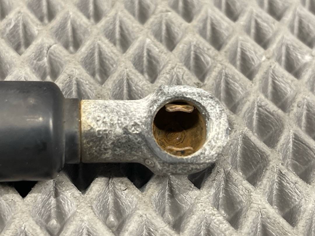 Амортизатор багажника, 698 рублей, Красноярск