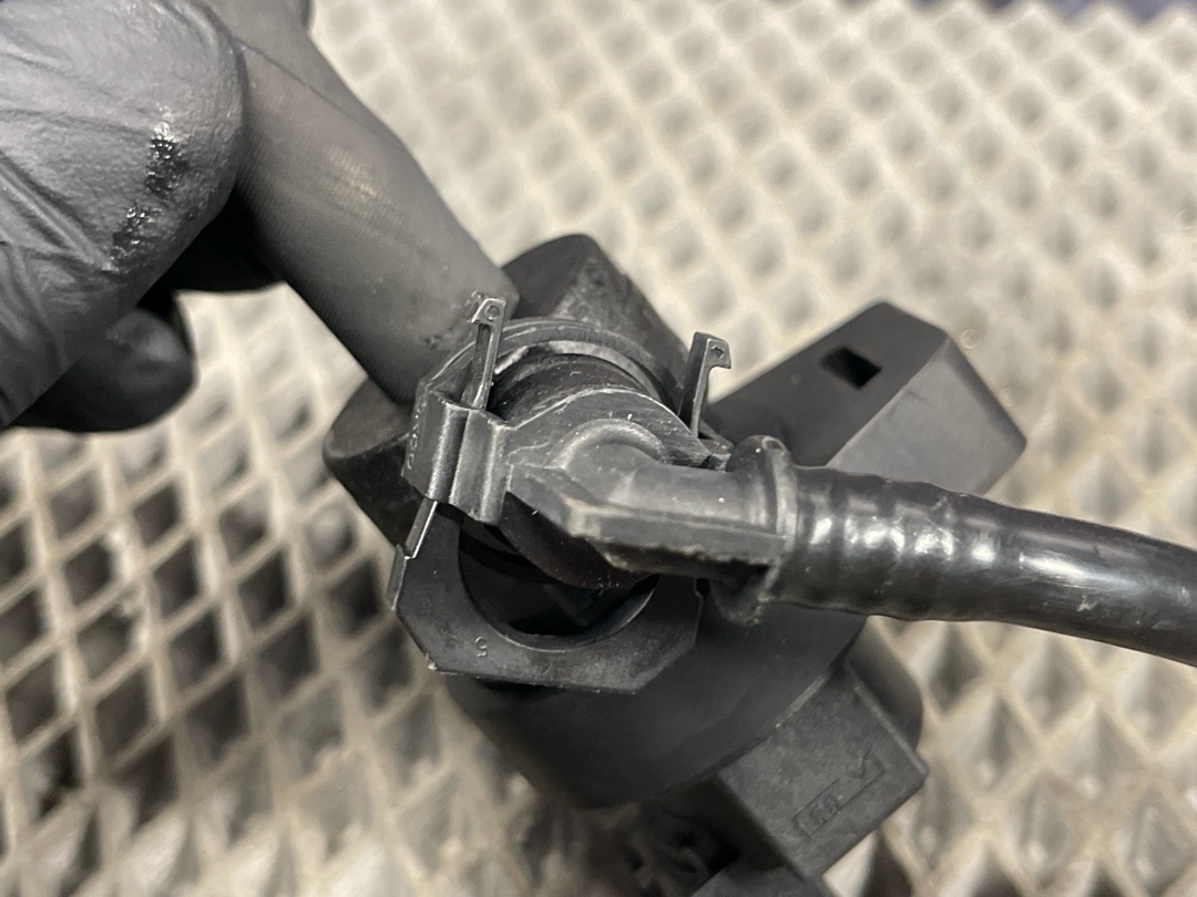 Клапан вентиляции топливного бака, 1320 рублей, Красноярск