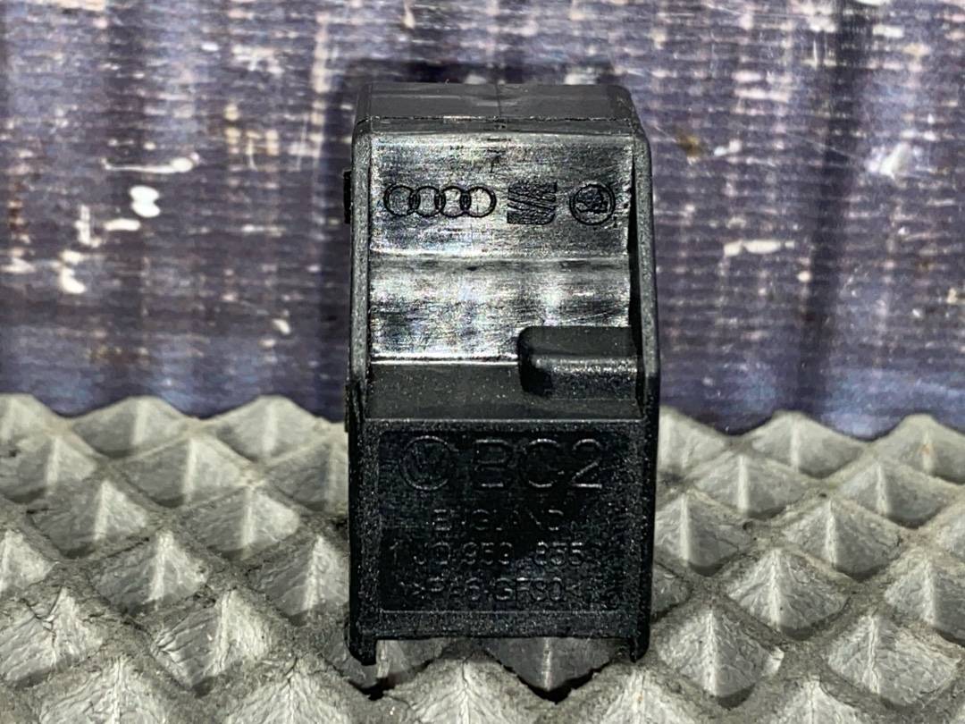 Кнопка стеклоподъемника, 282 рублей, Красноярск