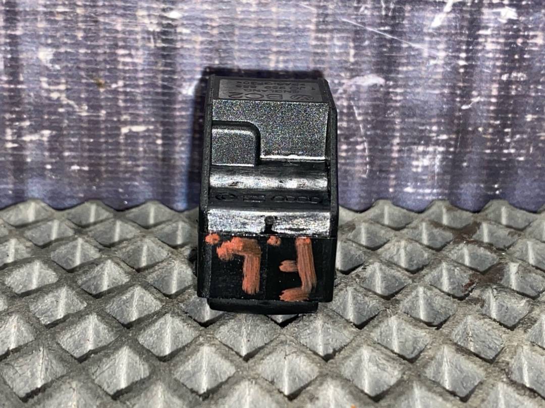 Кнопка стеклоподъемника, 282 рублей, Красноярск