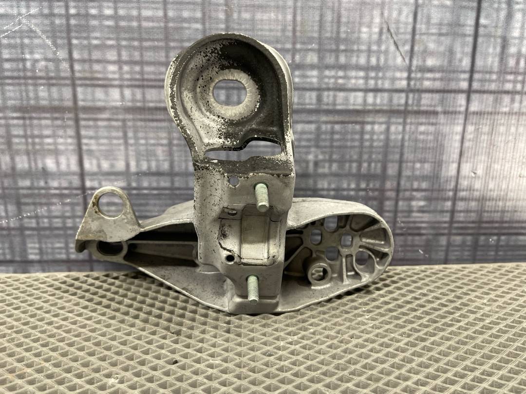 Кронштейн двигателя, 666 рублей, Красноярск