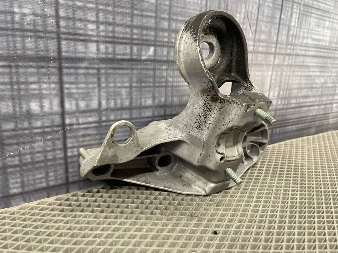 Кронштейн двигателя, 666 рублей, Красноярск