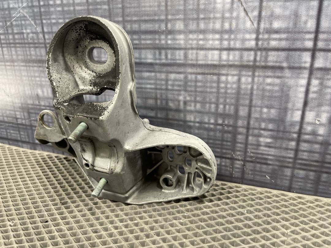 Кронштейн двигателя, 666 рублей, Красноярск