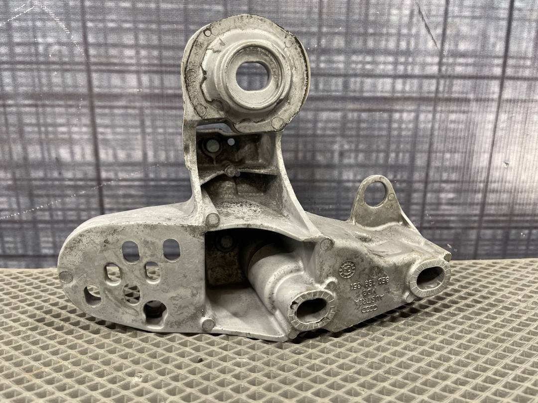 Кронштейн двигателя, 666 рублей, Красноярск