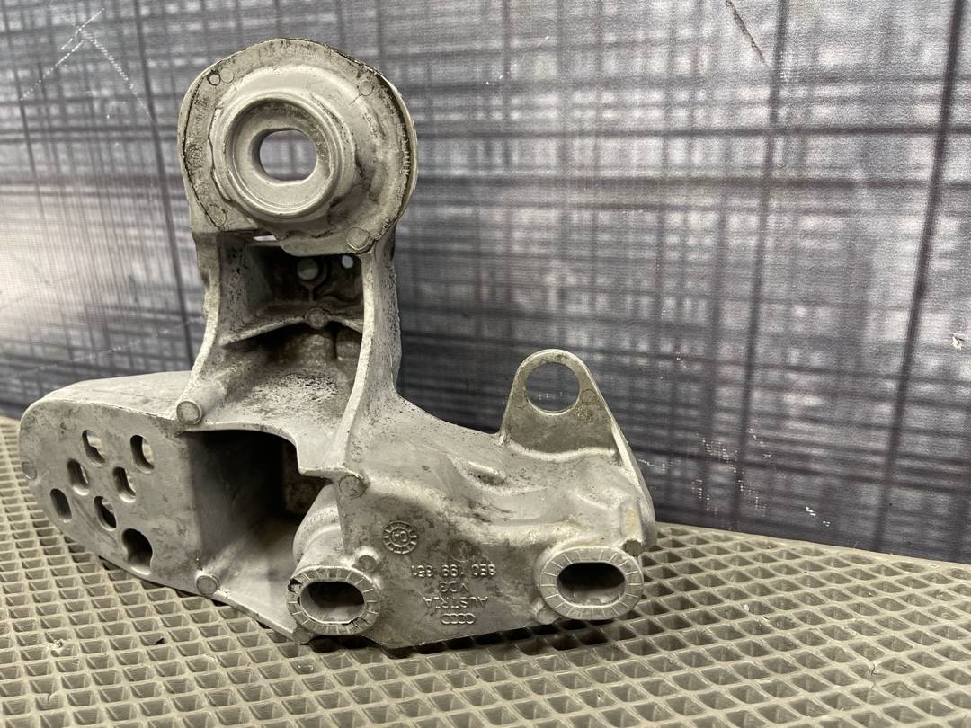 Кронштейн двигателя, 666 рублей, Красноярск