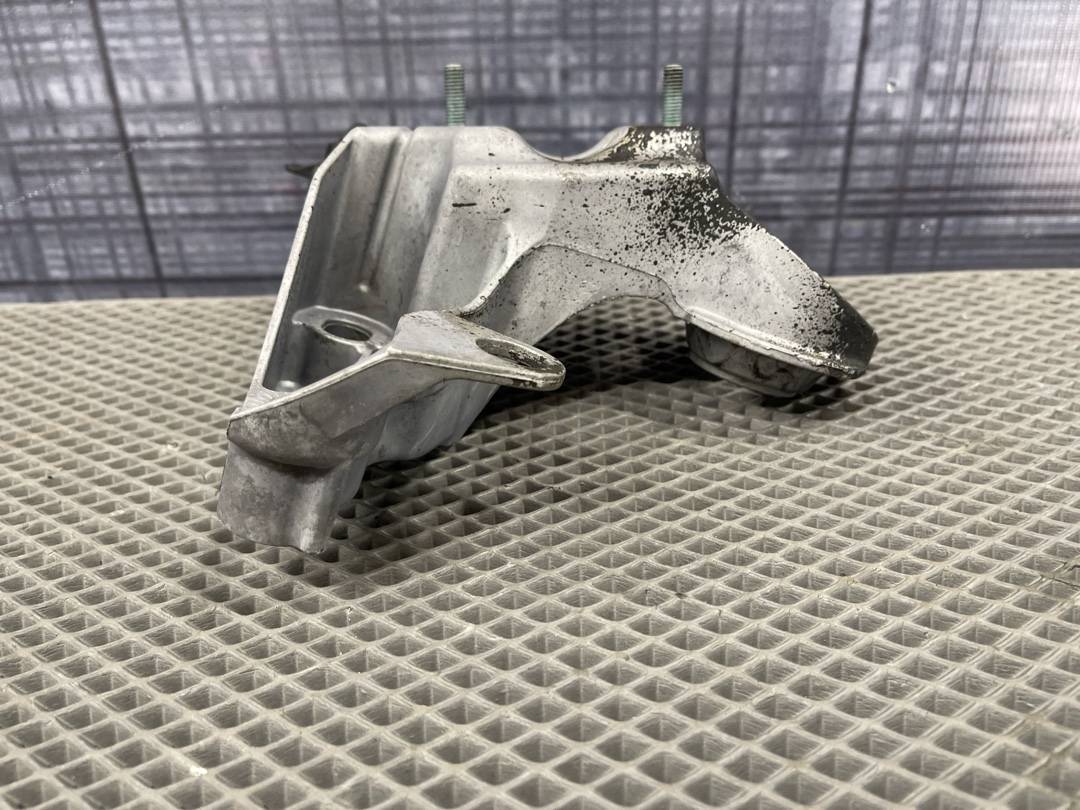 Кронштейн двигателя, 666 рублей, Красноярск