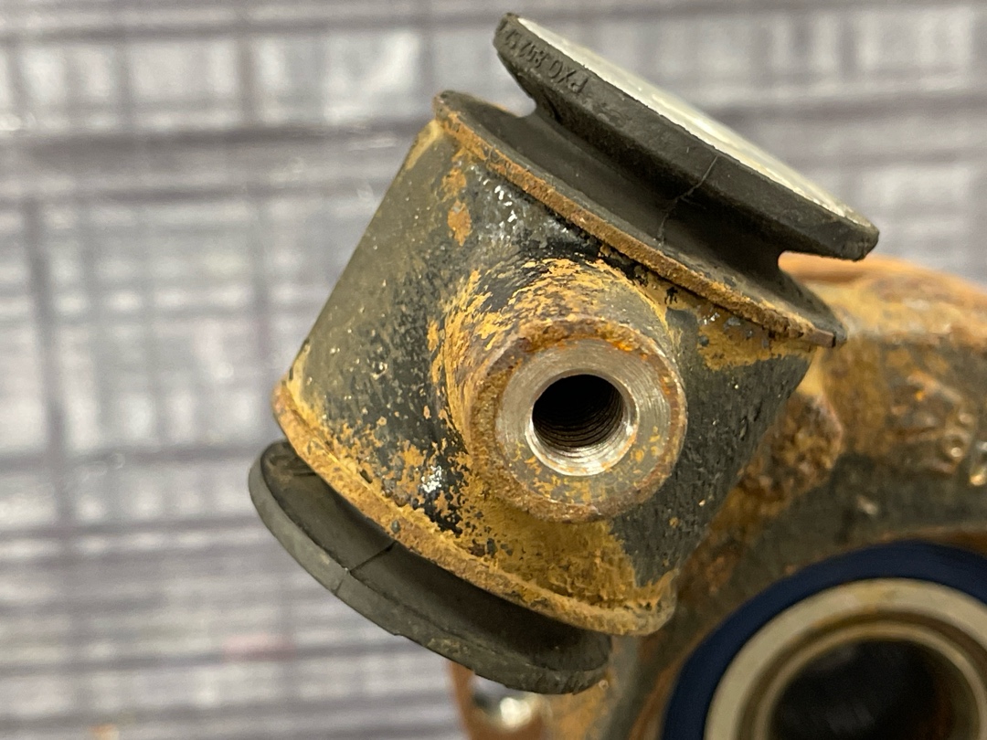 Поворотный кулак, 2268 рублей, Красноярск