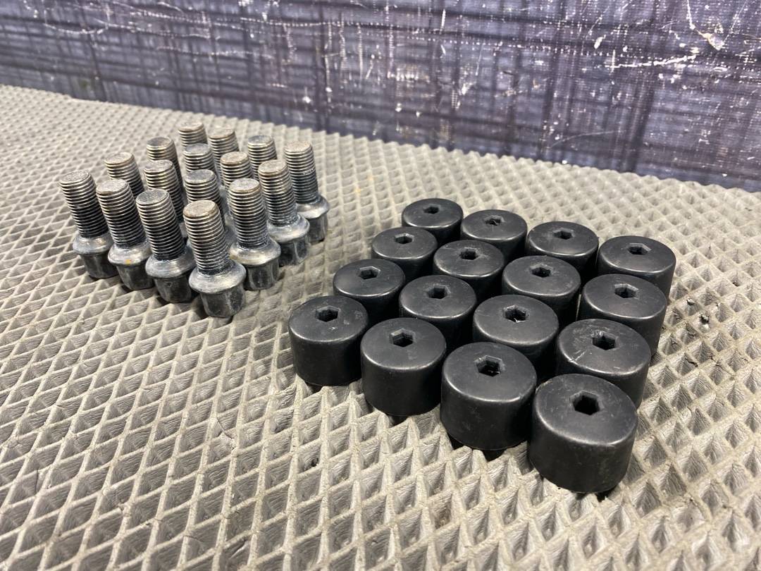 Комплект колесных болтов, 1512 рублей, Красноярск