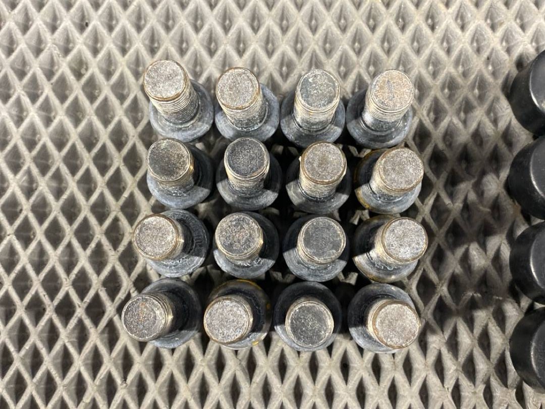 Комплект колесных болтов, 1512 рублей, Красноярск