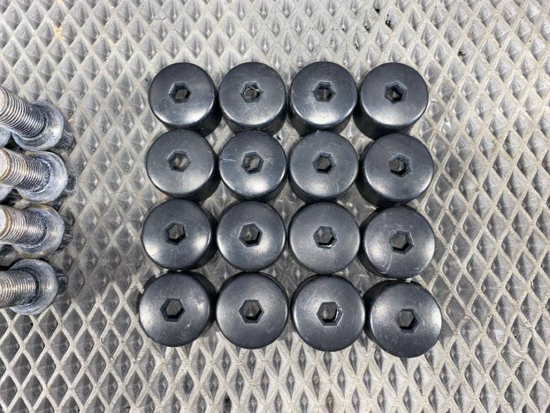 Комплект колесных болтов, 1512 рублей, Красноярск