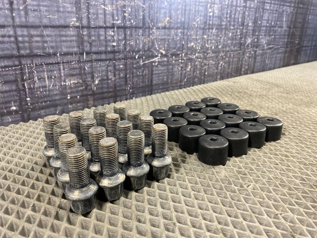 Комплект колесных болтов, 1512 рублей, Красноярск