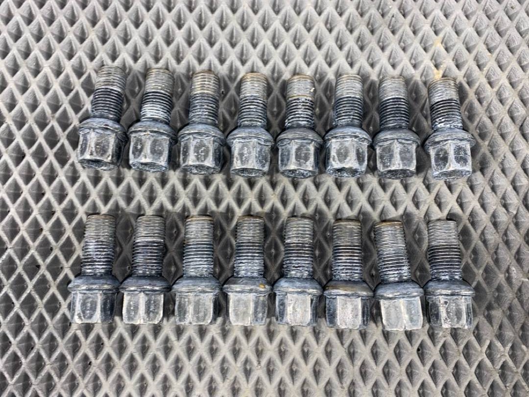 Комплект колесных болтов, 1512 рублей, Красноярск