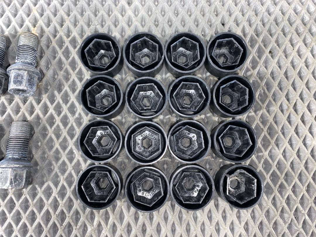 Комплект колесных болтов, 1512 рублей, Красноярск