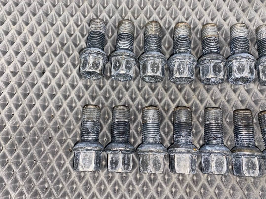 Комплект колесных болтов, 1512 рублей, Красноярск