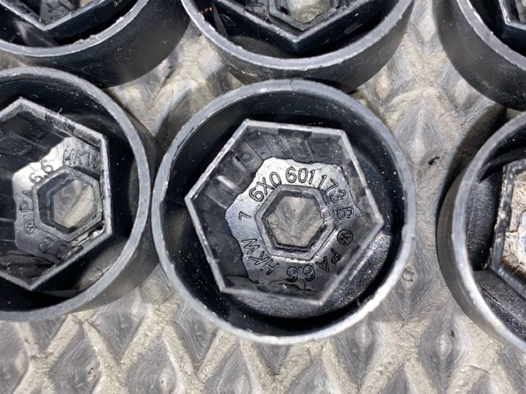 Комплект колесных болтов, 1512 рублей, Красноярск