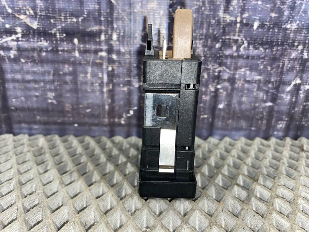 Кнопка подогрева сиденья, 726 рублей, Красноярск