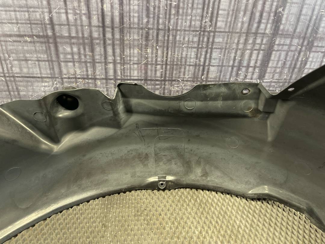 Подкрылок, 3111 рублей, Красноярск