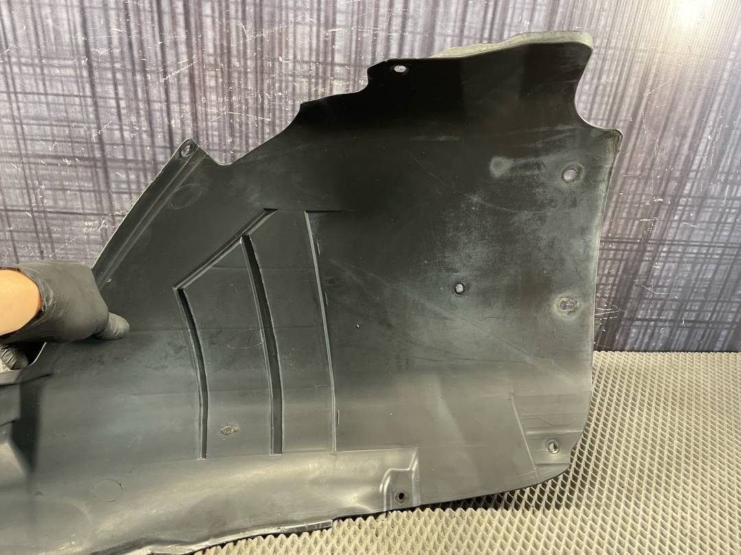 Подкрылок, 3111 рублей, Красноярск