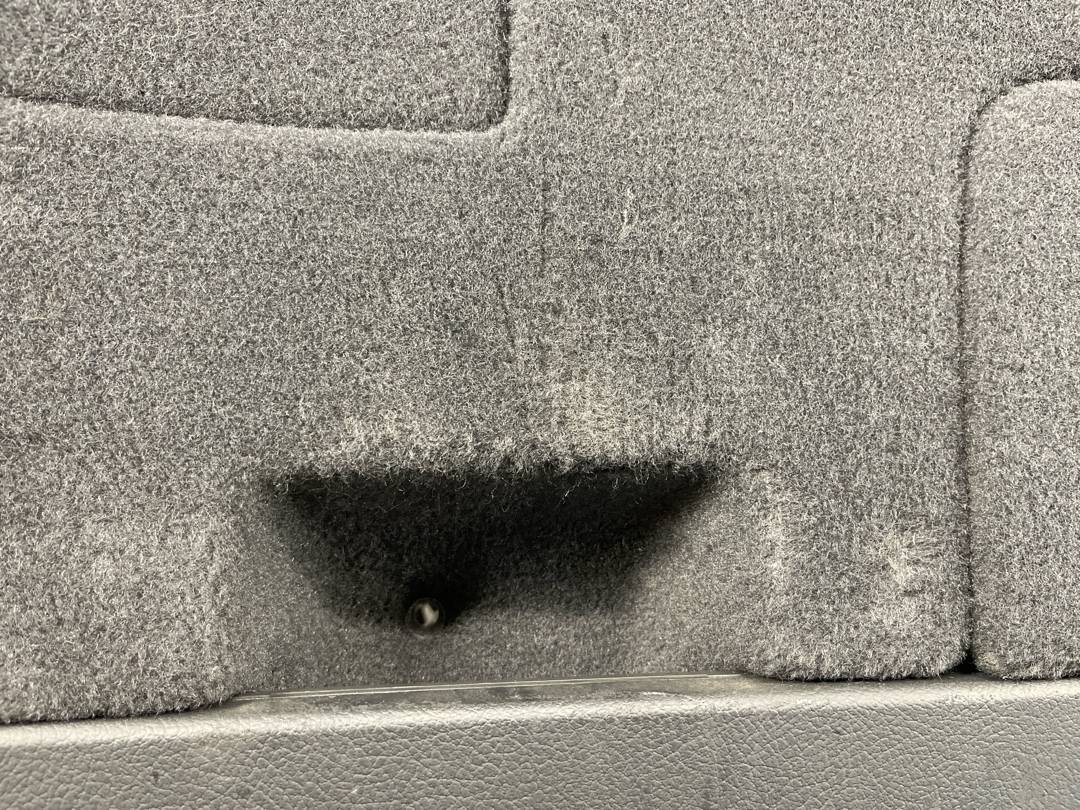 Обшивка крышки багажника, 1921 рублей, Красноярск