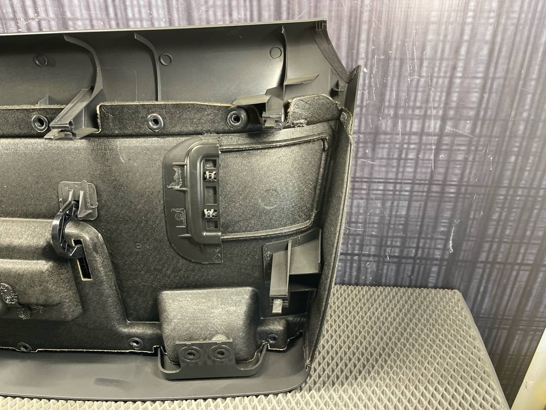 Обшивка крышки багажника, 1921 рублей, Красноярск