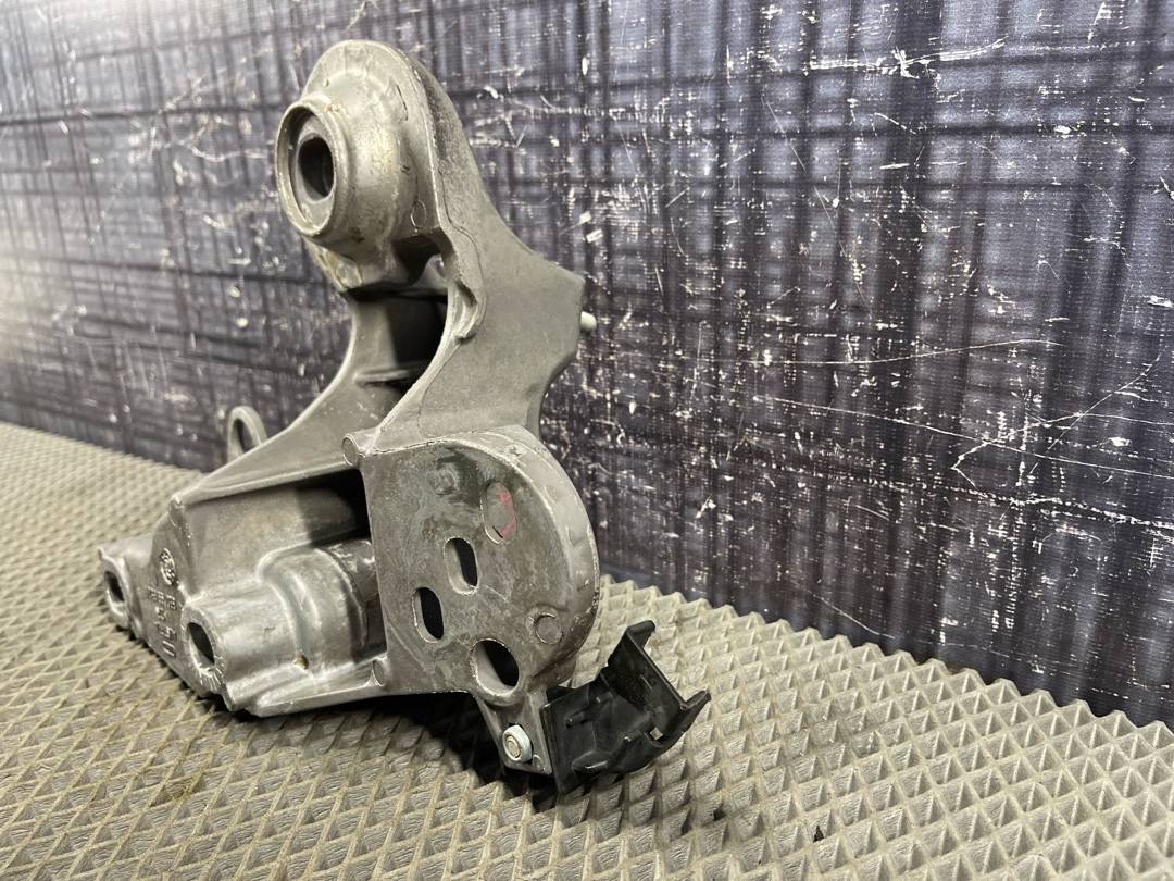 Кронштейн двигателя, 944 рублей, Красноярск