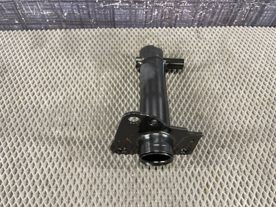 Кронштейн усилителя бампера, 1386 рублей, Красноярск