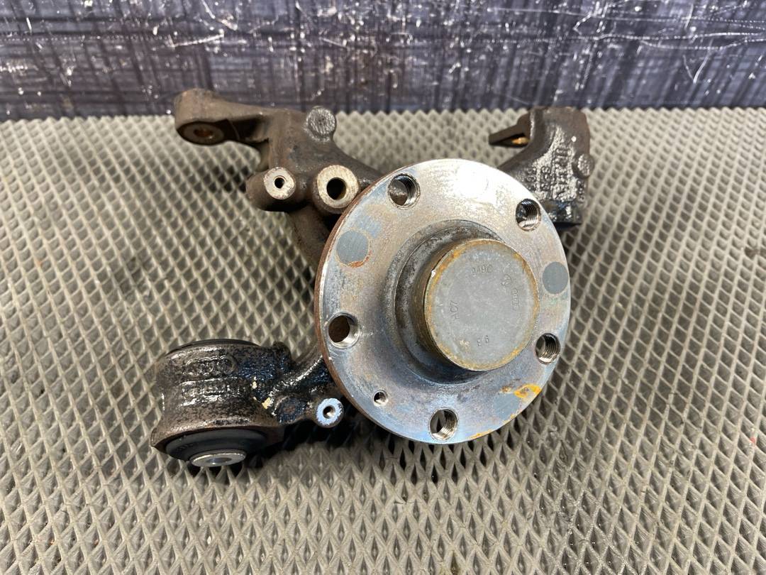 Поворотный кулак, 3468 рублей, Красноярск