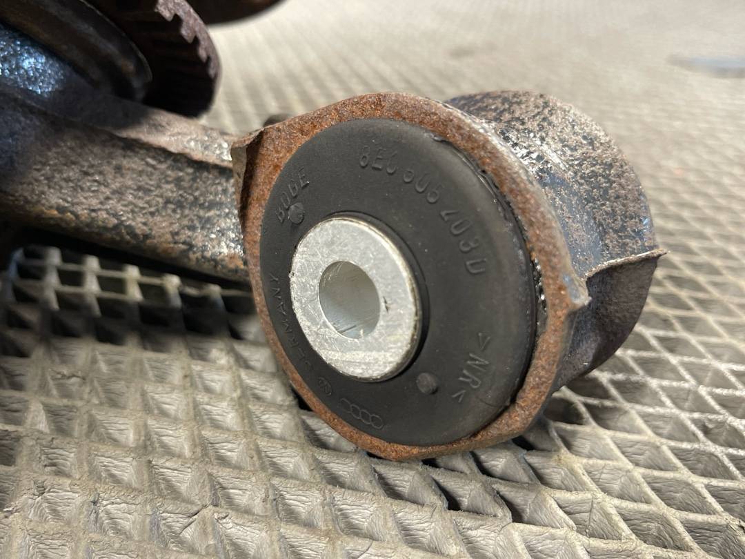 Поворотный кулак, 3468 рублей, Красноярск