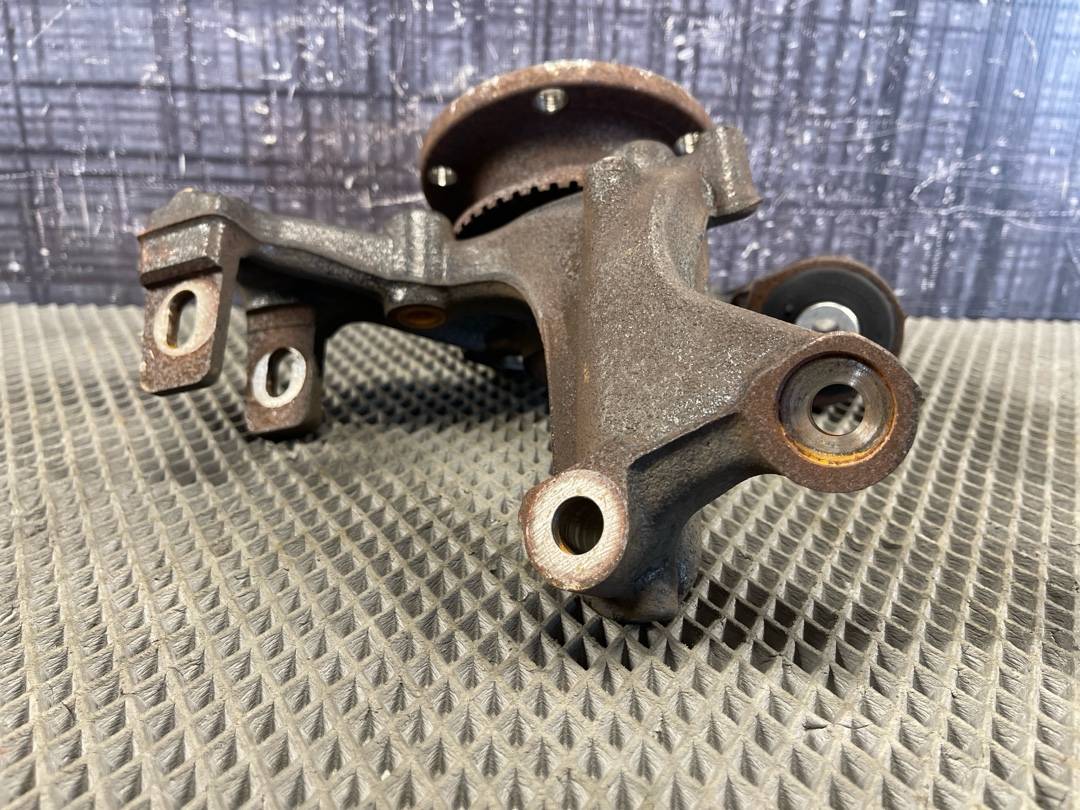 Поворотный кулак, 3468 рублей, Красноярск