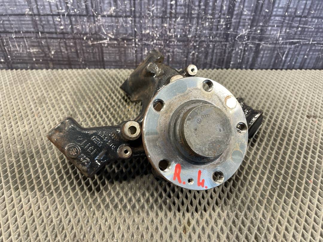 Поворотный кулак, 3468 рублей, Красноярск