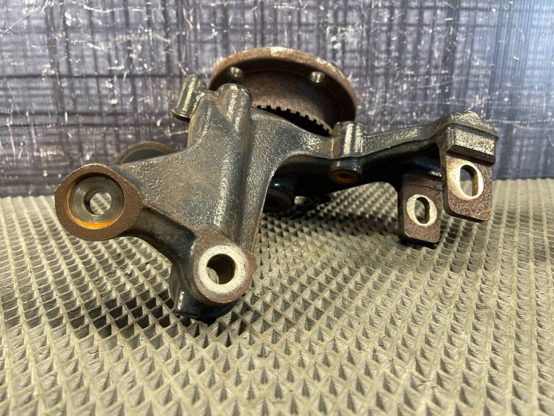 Поворотный кулак, 3468 рублей, Красноярск