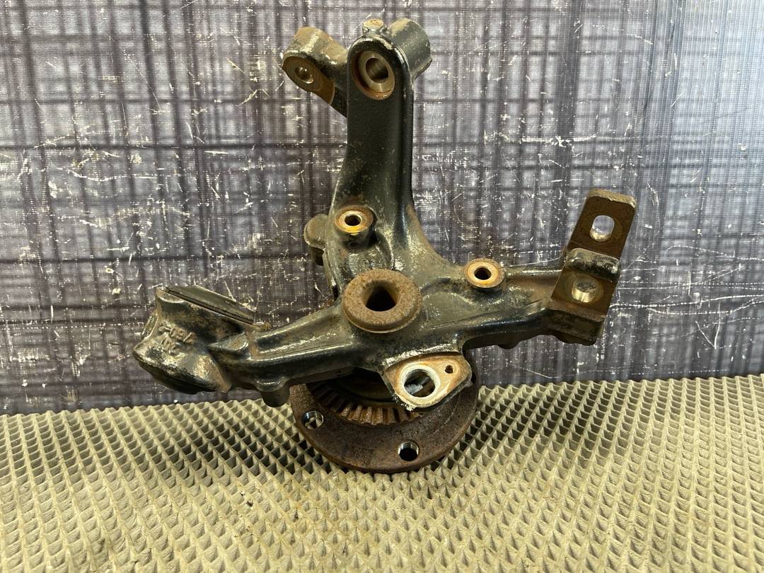 Поворотный кулак, 3468 рублей, Красноярск