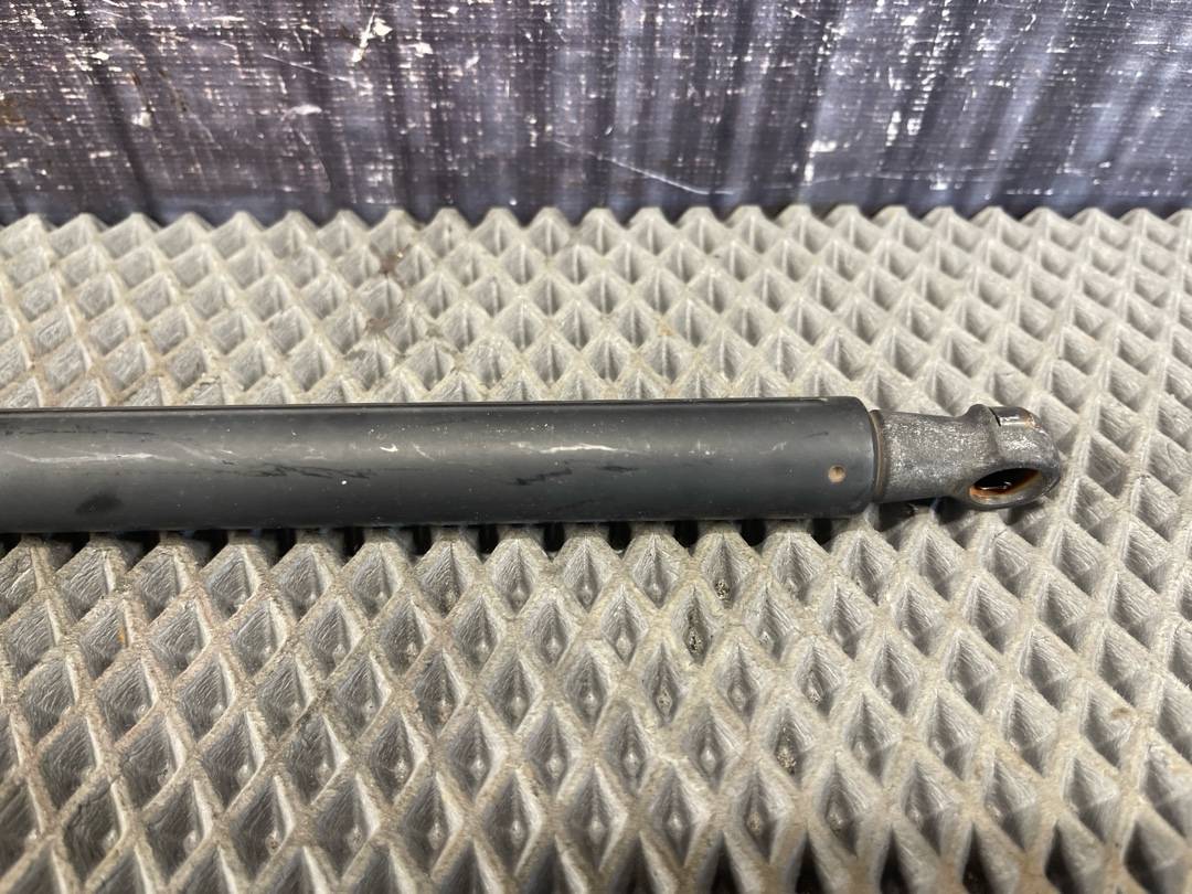 Амортизатор багажника, 553 рублей, Красноярск