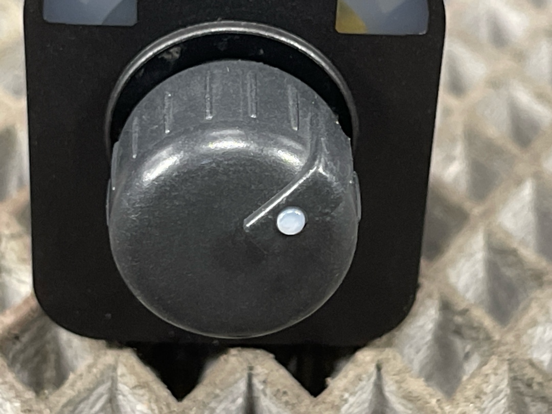 Кнопка регулировки зеркал, 1037 рублей, Красноярск