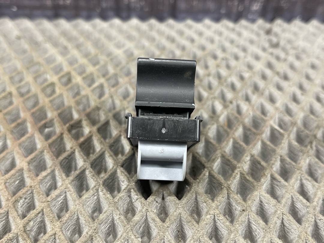 Кнопка стеклоподъемника, 485 рублей, Красноярск