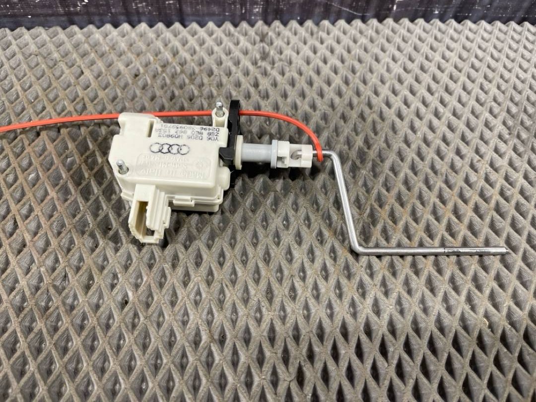 Замок лючка бензобака, 697 рублей, Красноярск