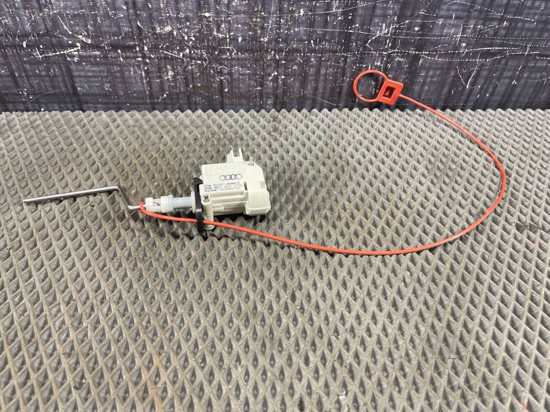 Замок лючка бензобака, 697 рублей, Красноярск