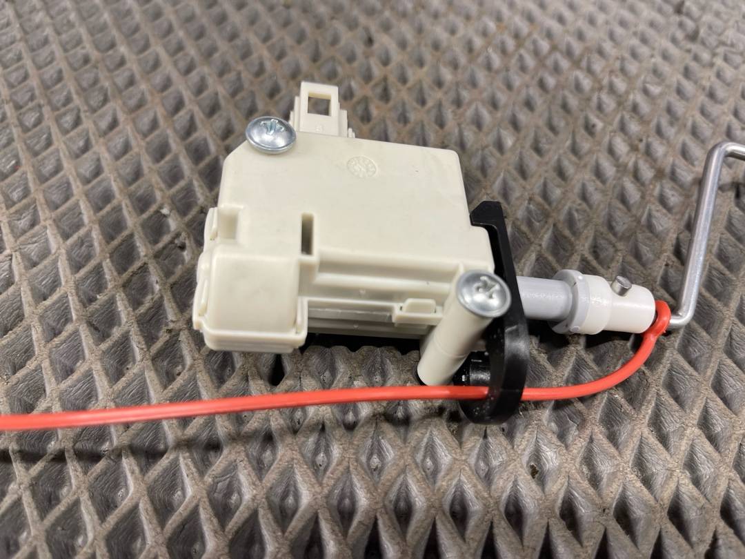 Замок лючка бензобака, 697 рублей, Красноярск