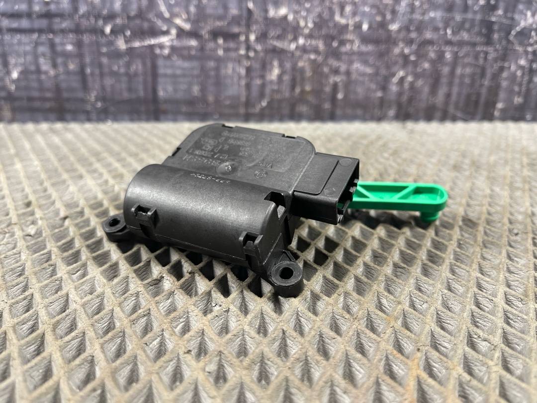 Мотор заслонки печки, 901 рублей, Красноярск