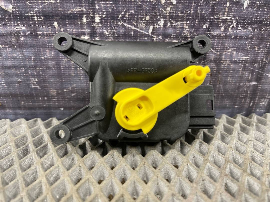 Мотор заслонки печки, 901 рублей, Красноярск