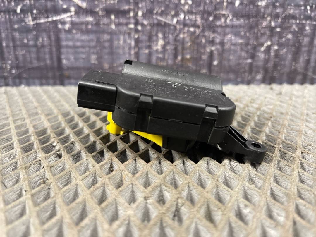 Мотор заслонки печки, 901 рублей, Красноярск