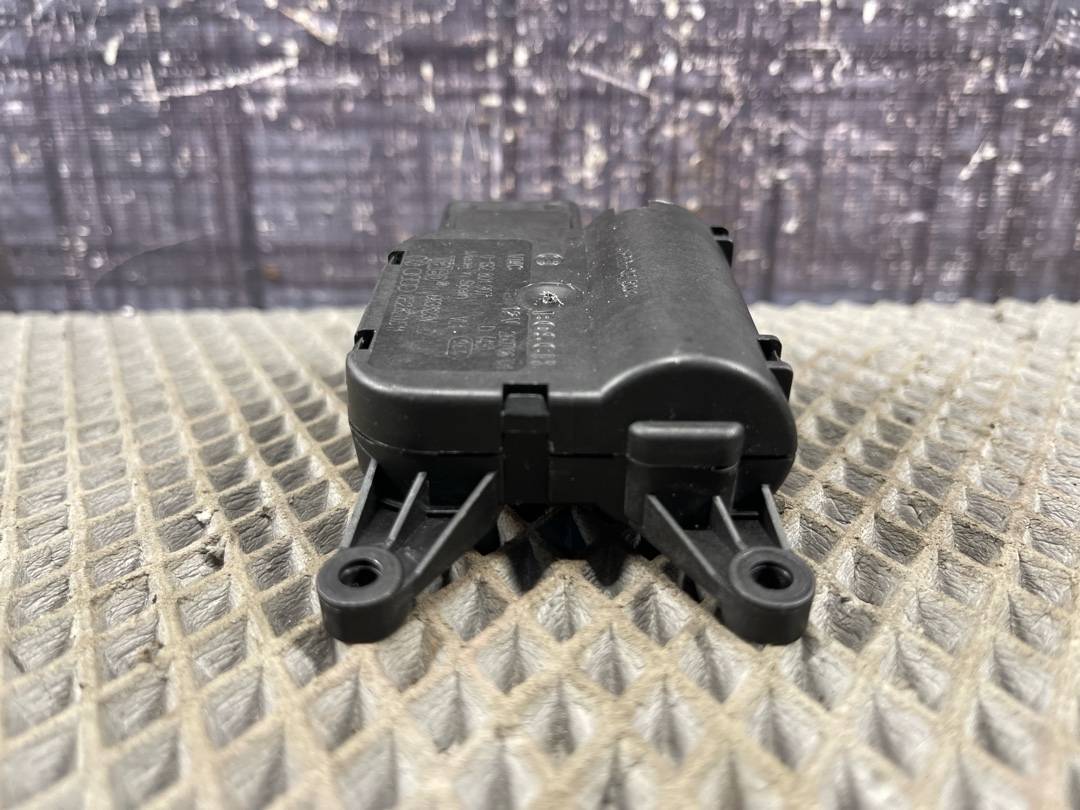 Мотор заслонки печки, 901 рублей, Красноярск