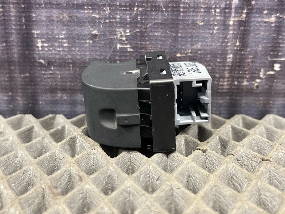 Кнопка стеклоподъемника, 485 рублей, Красноярск