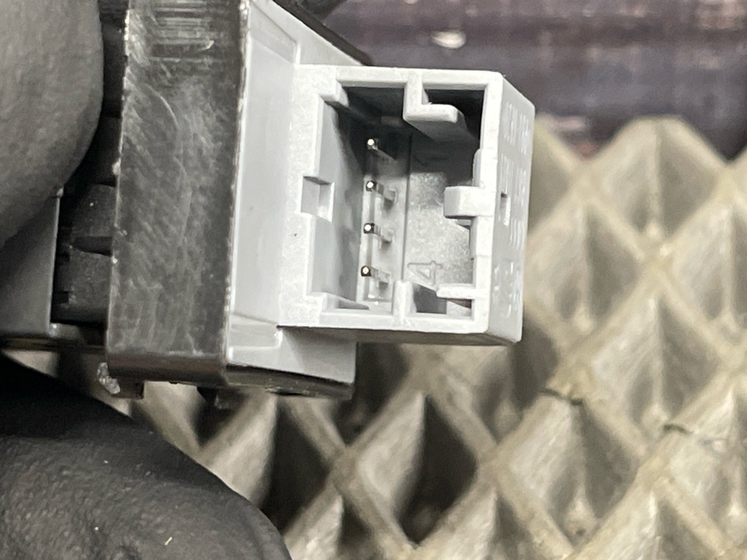 Кнопка стеклоподъемника, 485 рублей, Красноярск