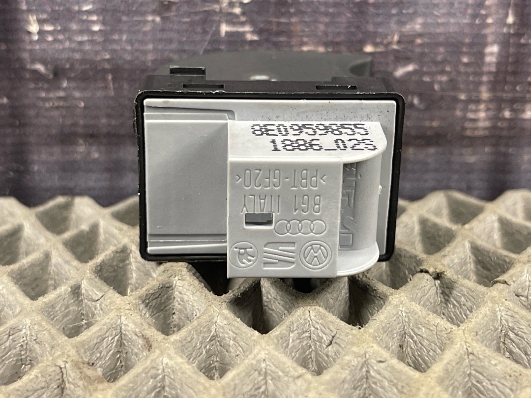 Кнопка стеклоподъемника, 485 рублей, Красноярск