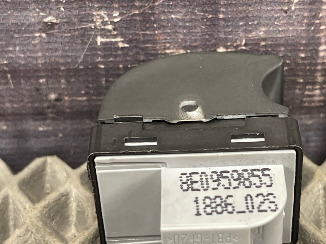 Кнопка стеклоподъемника, 485 рублей, Красноярск